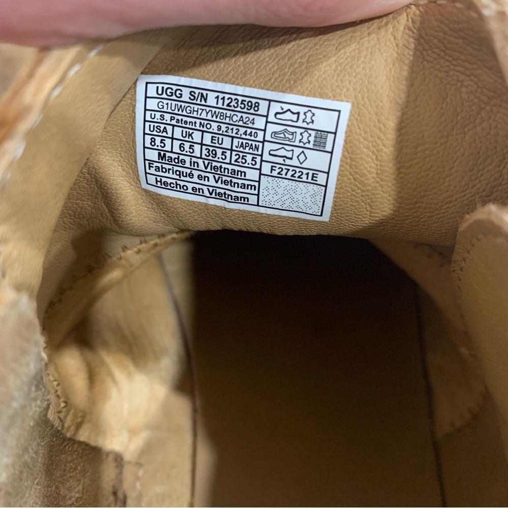 UGG Rianne boots in a chestnut suede Strappy Casual Fall Winter Size 8.5 Women’s - Picture 7 of 7